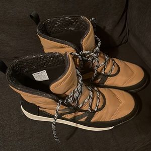 Sorel Women’s Whitney II Short Lace Boot